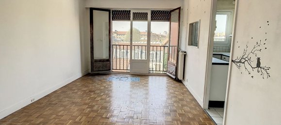 2 bedrooms Apartment in Villejuif, France No. 185392 3