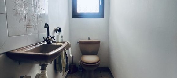 Casa de 4 dormitorios en Bobigny, France No. 178172 5