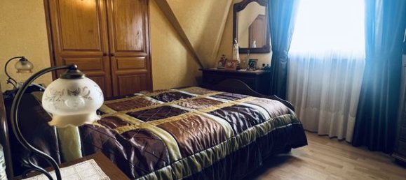 Casa de 4 dormitorios en Bobigny, France No. 178172 2