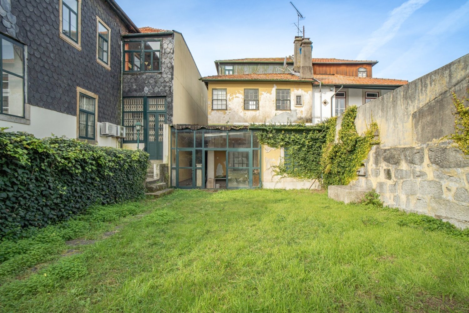 3 bedrooms House in Porto, Portugal No. 96432