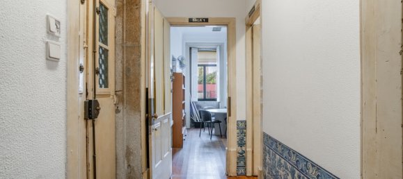 3 bedrooms House in Porto, Portugal No. 96432 6