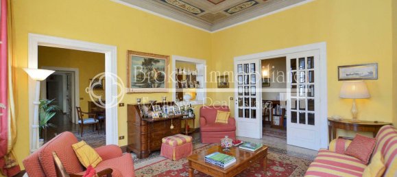 3 bedrooms Apartment in Lucca, Italy No. 16302 4