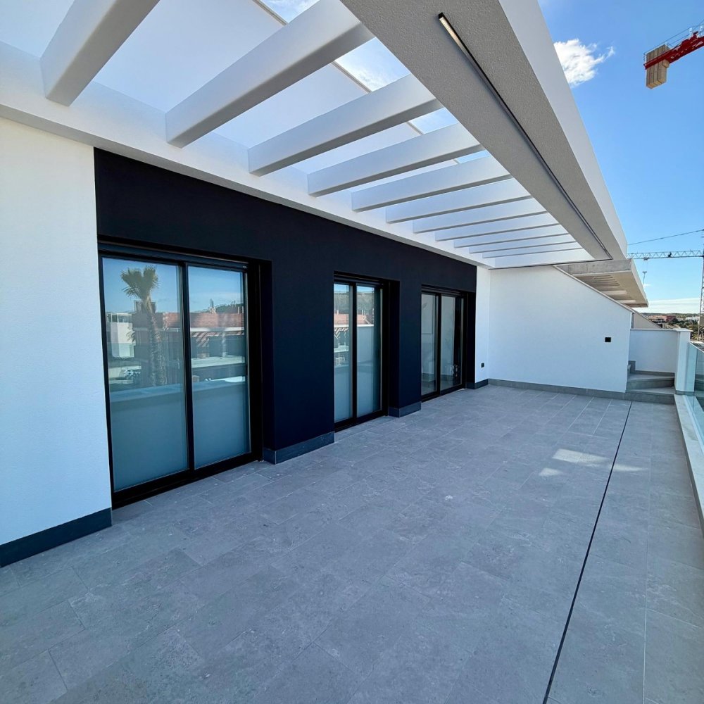 2 bedrooms Bungalow in Alicante, Spain No. 16616