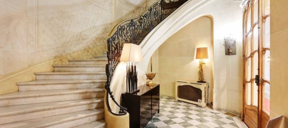 4 bedrooms Apartment in Paris, France No. 177545 7