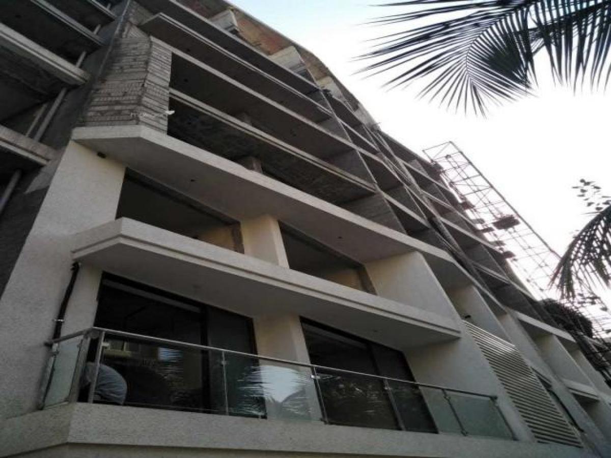 2 bedrooms House in Mumbai, India No. 8765