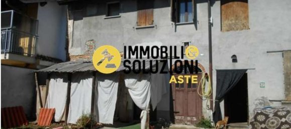 Apartamento de 8 habitaciónes en San Colombano al Lambro, Italy No. 3887 12