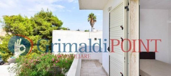 Casa de 32 divisões em Gallipoli, Italy N.º 15566 68