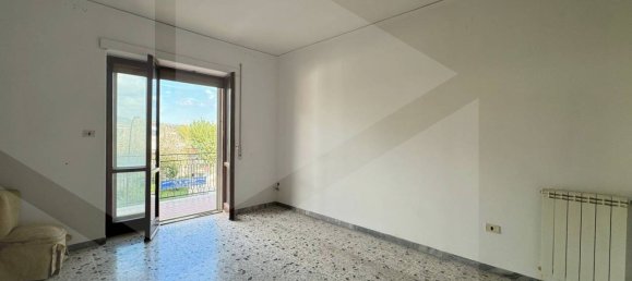 4 rooms Apartment in Naples, Italy No. 20153 10