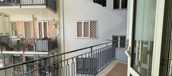 4 rooms Apartment in Naples, Italy No. 20153 17