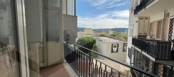 4 rooms Apartment in Naples, Italy No. 20153 18