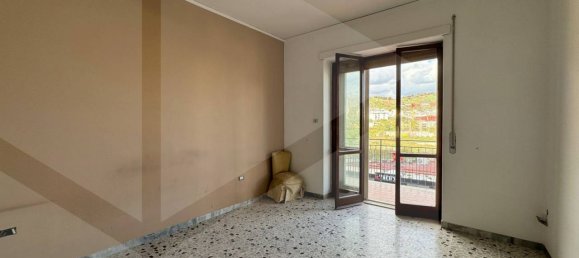 4 rooms Apartment in Naples, Italy No. 20153 8