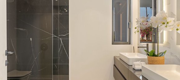 5 bedrooms House in Marbella, Spain No. 35536 39