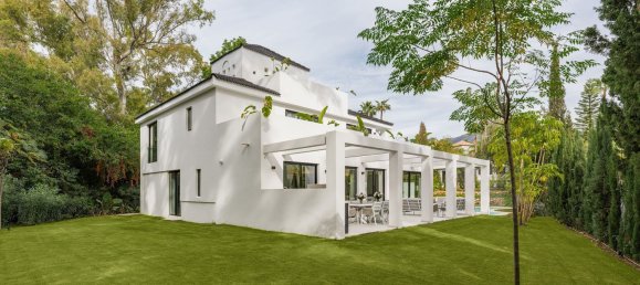 5 bedrooms House in Marbella, Spain No. 35536 16