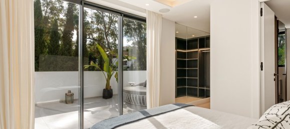 5 bedrooms House in Marbella, Spain No. 35536 43