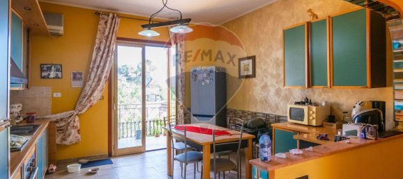 3 bedrooms Apartment in Mascalucia, Italy No. 327992 9