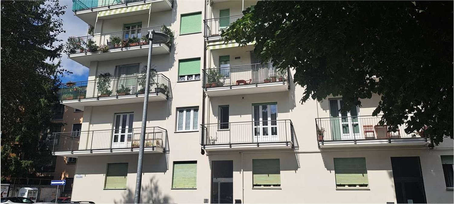 4 Schlafzimmer Wohnung in Pinerolo, Italy, Nr. 323616