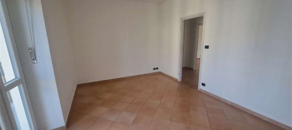 4 Schlafzimmer Wohnung in Pinerolo, Italy, Nr. 323616 6