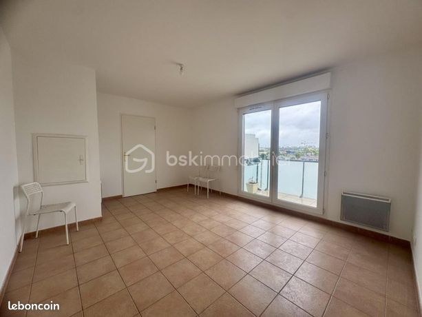 1 bedroom Apartment in Aubervilliers, France No. 314341