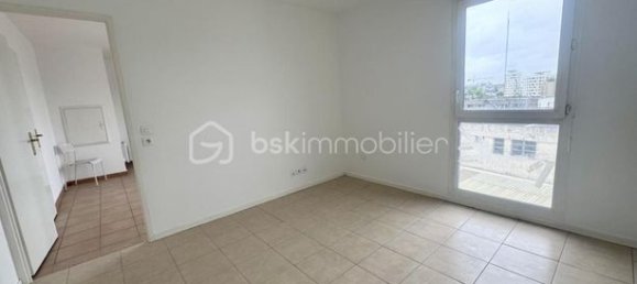 1 bedroom Apartment in Aubervilliers, France No. 314341 2