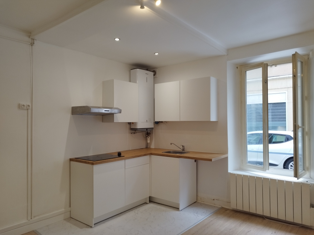 Квартира с 1 спальней в Корбей-Эсон, Франция № 351218