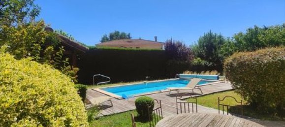 Casa de 4 dormitorios en Beynost, France No. 309299 3