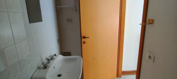 Propiedad comercial en Chieti, Italy 51 m² No. 106128 6