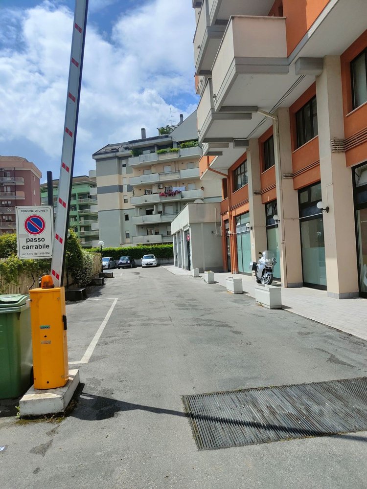 Propiedad comercial en Chieti, Italy 51 m² No. 106128
