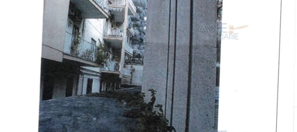 5 rooms Apartment in Naples, Italy No. 261170 2