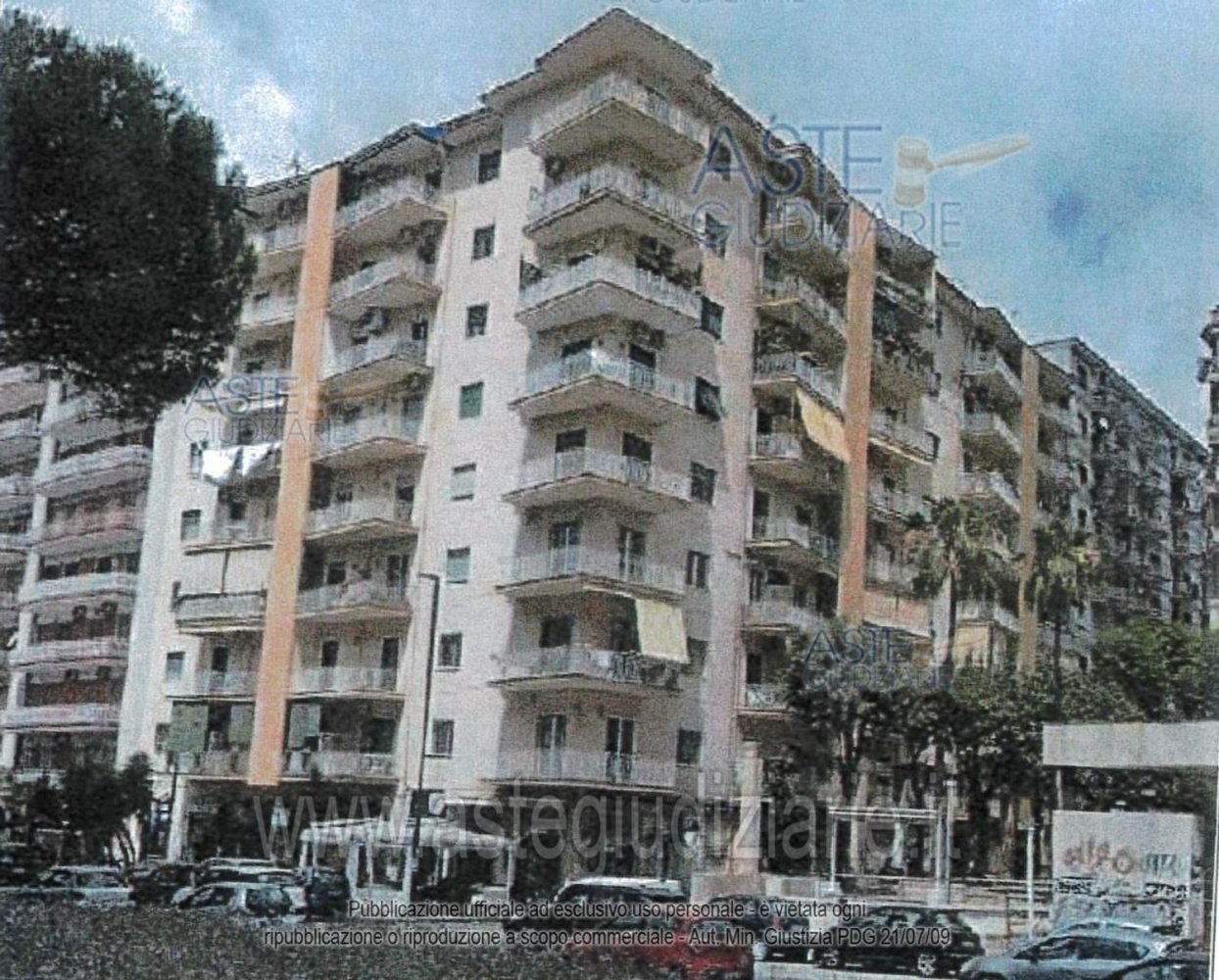 5 rooms Apartment in Naples, Italy No. 261170