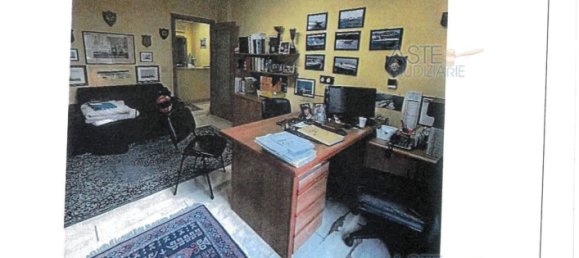 5 rooms Apartment in Naples, Italy No. 261170 12