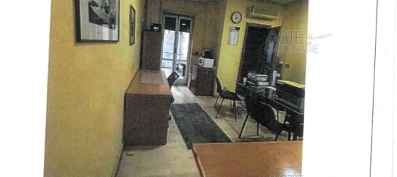 5 rooms Apartment in Naples, Italy No. 261170 9