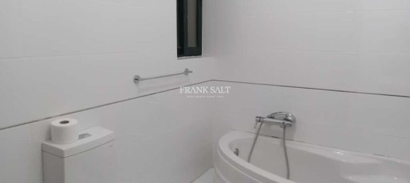 3 bedrooms Apartment in Xaghra, Malta No. 5669 4