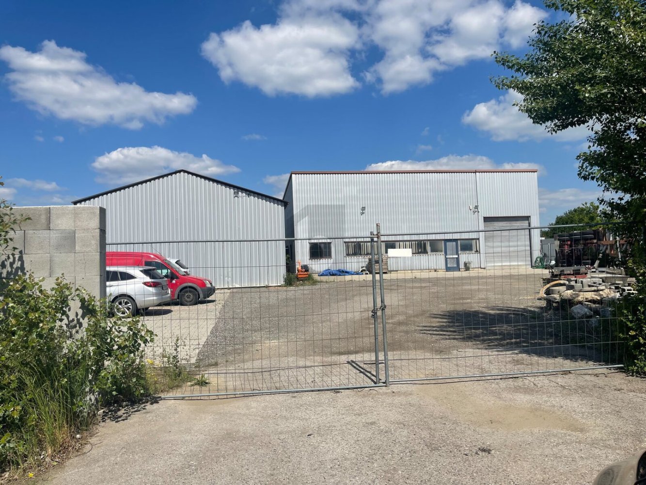 Entrepôt à Grossebersdorf, Austria 1600m² No. 228361