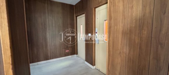 5 rooms Parking in Turin, Italy No. 291104 2
