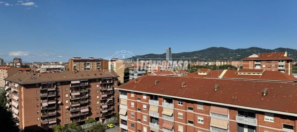 5 rooms Parking in Turin, Italy No. 291104 21