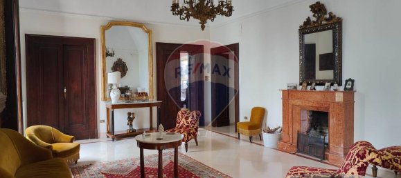 Apartamento de 22 divisões em Bari, Italy N.º 238191 9