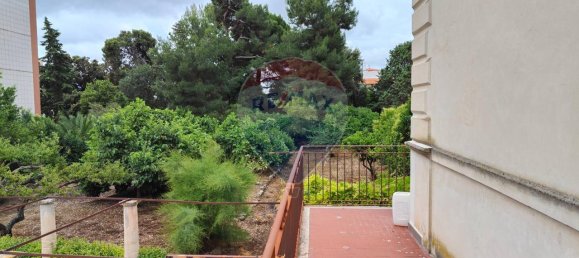 Apartamento de 22 divisões em Bari, Italy N.º 238191 41