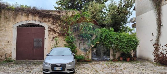 Apartamento de 22 divisões em Bari, Italy N.º 238191 20