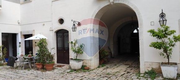 Apartamento de 22 divisões em Bari, Italy N.º 238191 26