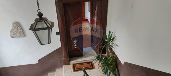 Apartamento de 22 divisões em Bari, Italy N.º 238191 34