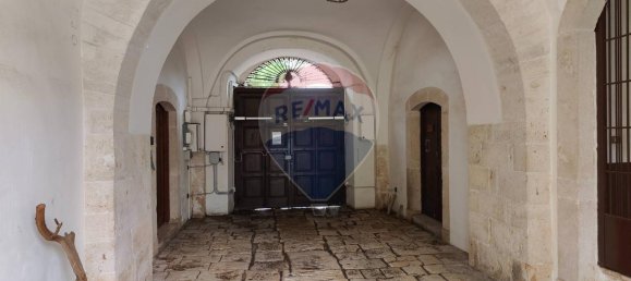 Apartamento de 22 divisões em Bari, Italy N.º 238191 29