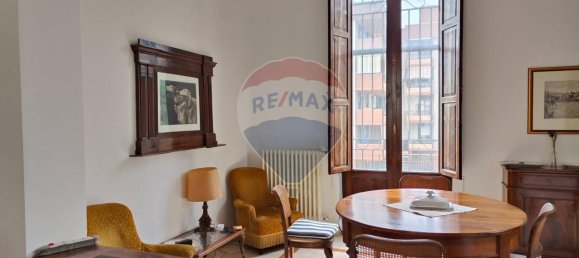 Apartamento de 22 divisões em Bari, Italy N.º 238191 15