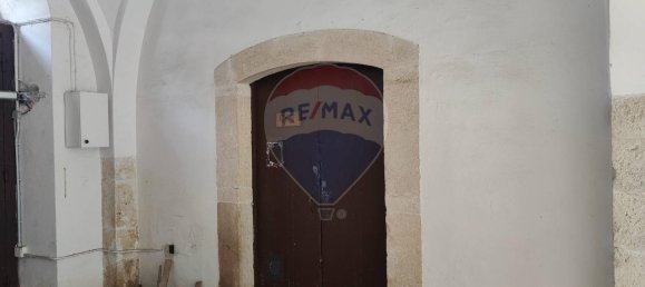 Apartamento de 22 divisões em Bari, Italy N.º 238191 35