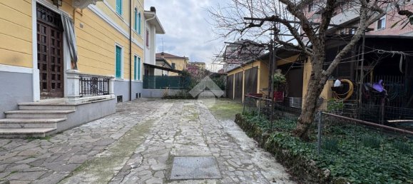 Квартира с 5 комнатами в Верона, Италия № 33745 6