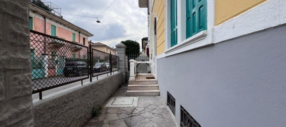 Квартира с 5 комнатами в Верона, Италия № 33745 5