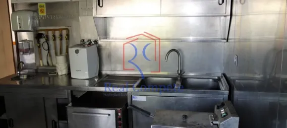 88m² Commercial property in Almada, Portugal No. 146771 8