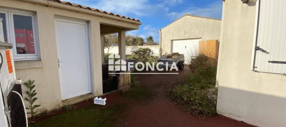 2 bedrooms House in Saint-Georges-d'Oleron, France No. 112590 9