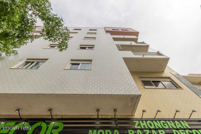 4 bedrooms Apartment in Barreiro, Portugal No. 353799