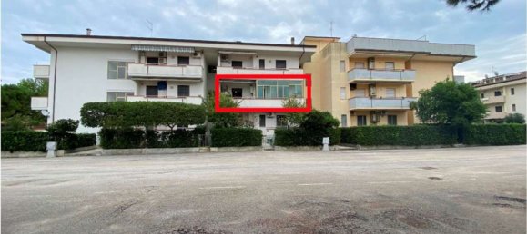 4 rooms Apartment in Alba Adriatica, Italy No. 236770 6