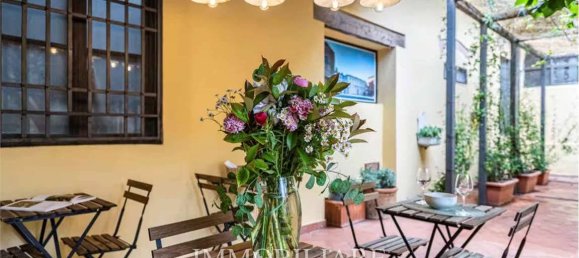 8 bedrooms Apartment in Florence, Italy No. 271497 9